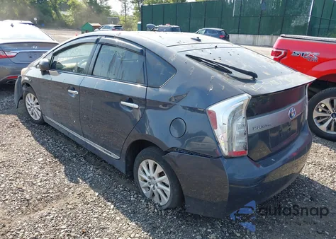 2013 Toyota Prius Plug-In z USA, uszkodzony, nr VIN JTDKN3DP4D3045613